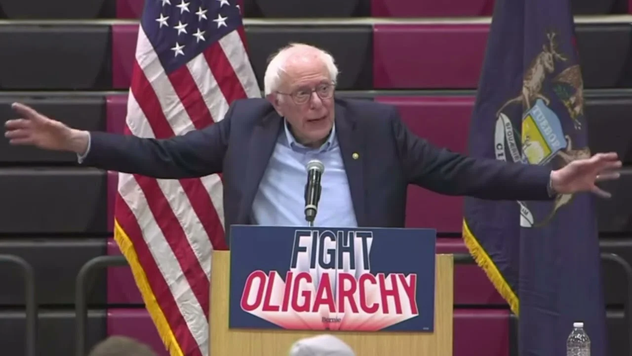 Bernie Sanders Rallies 10,000 Supporters in Warren to Fight Oligarchy